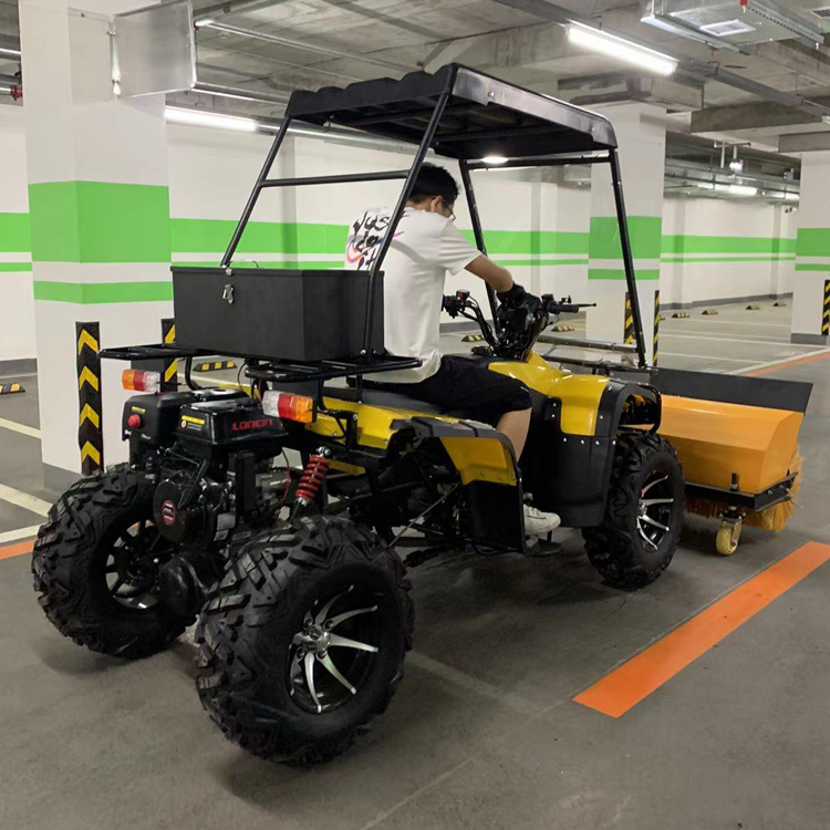 凱爾樂駕駛式掃雪車燃油驅(qū)動(dòng)四輪無極變速滾刷式掃雪機(jī)清雪輕松